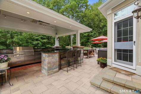 8 Lindera Lane Clinton CT 06413
