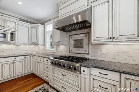 8 Lindera Lane Clinton CT 06413