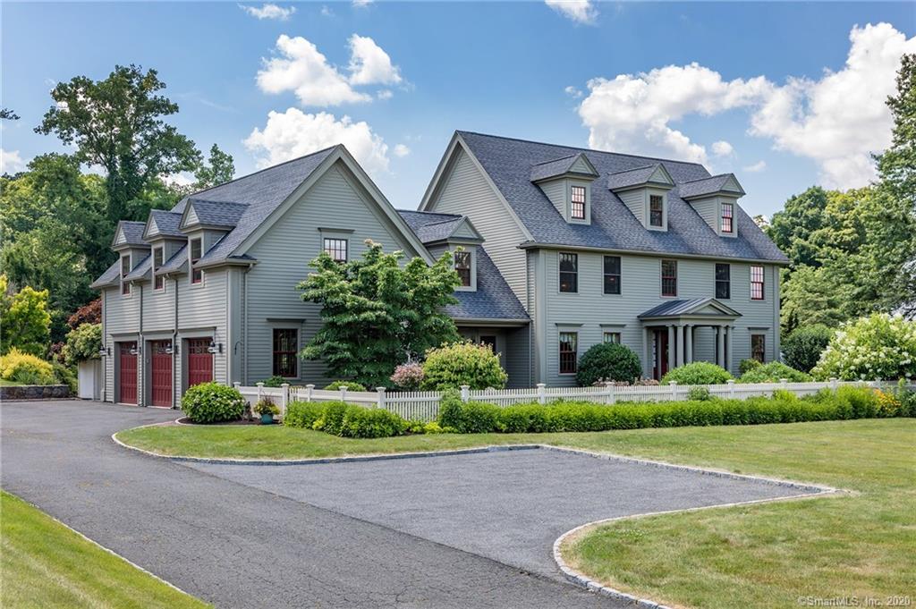 43 Boulevard Newtown CT 06470