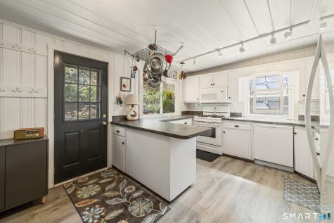 10 Mountain Trail East Hampton CT 06424