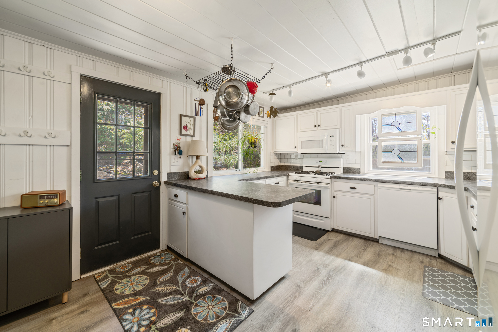 10 Mountain Trail East Hampton CT 06424