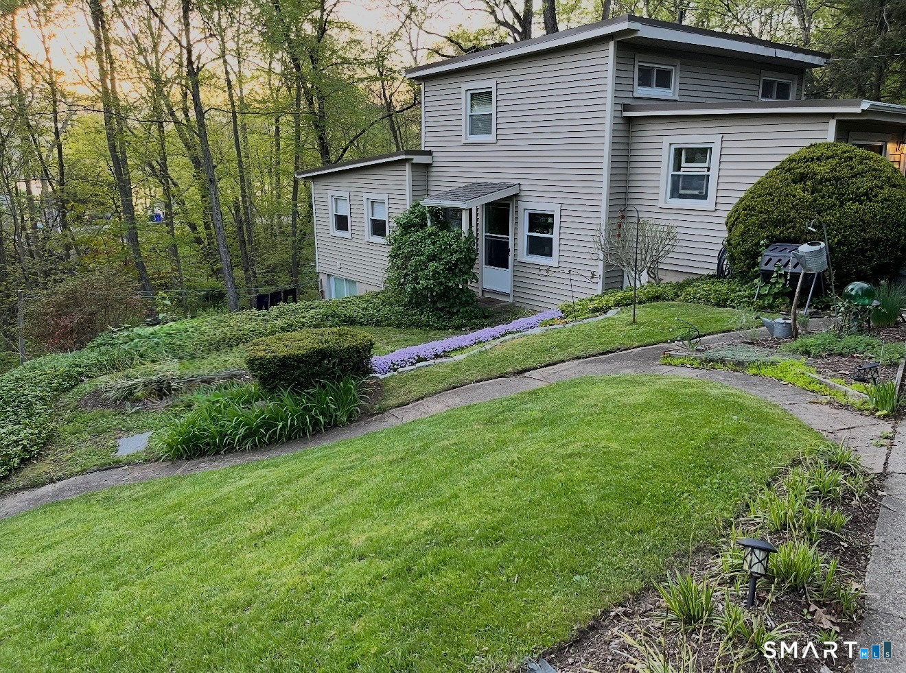 10 Mountain Trail East Hampton CT 06424