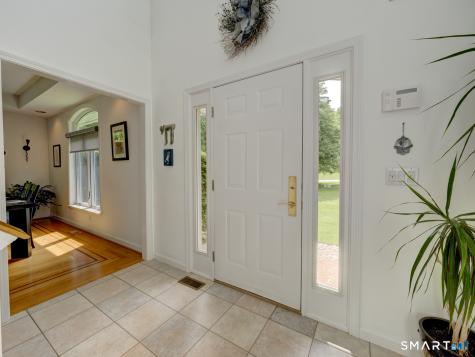 32 Avebury Lane Tolland CT 06084