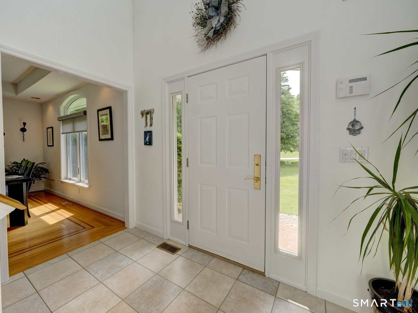 32 Avebury Lane Tolland CT 06084