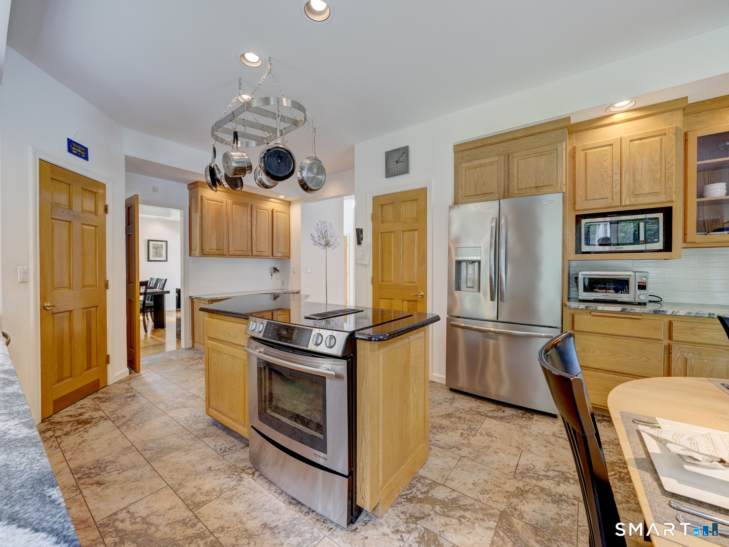 32 Avebury Lane Tolland CT 06084