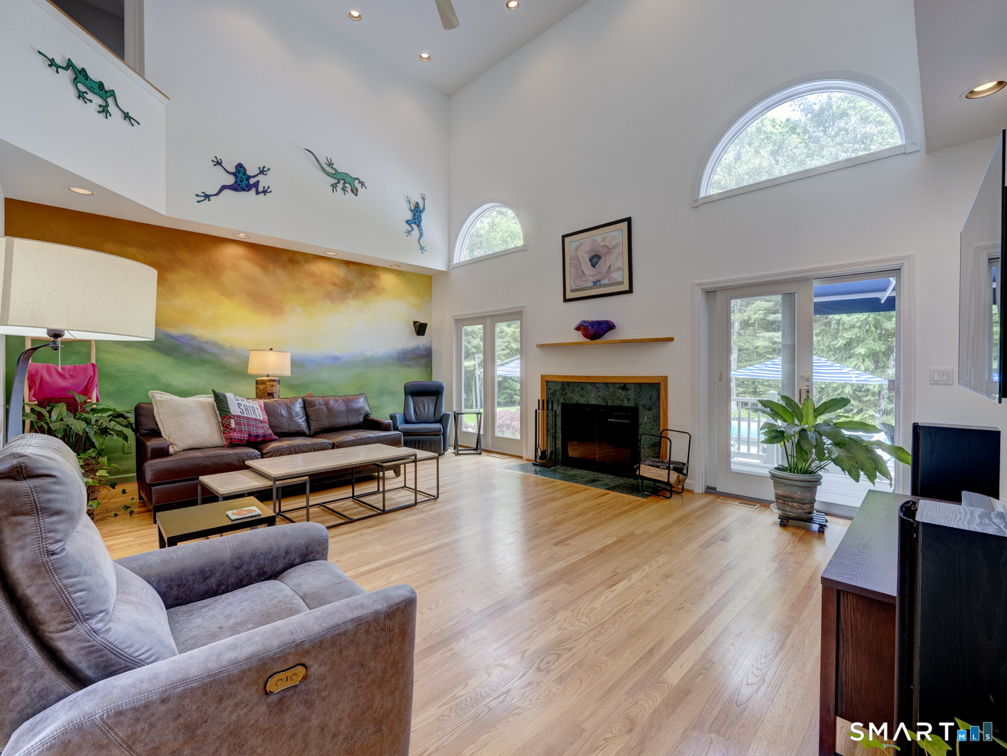 32 Avebury Lane Tolland CT 06084