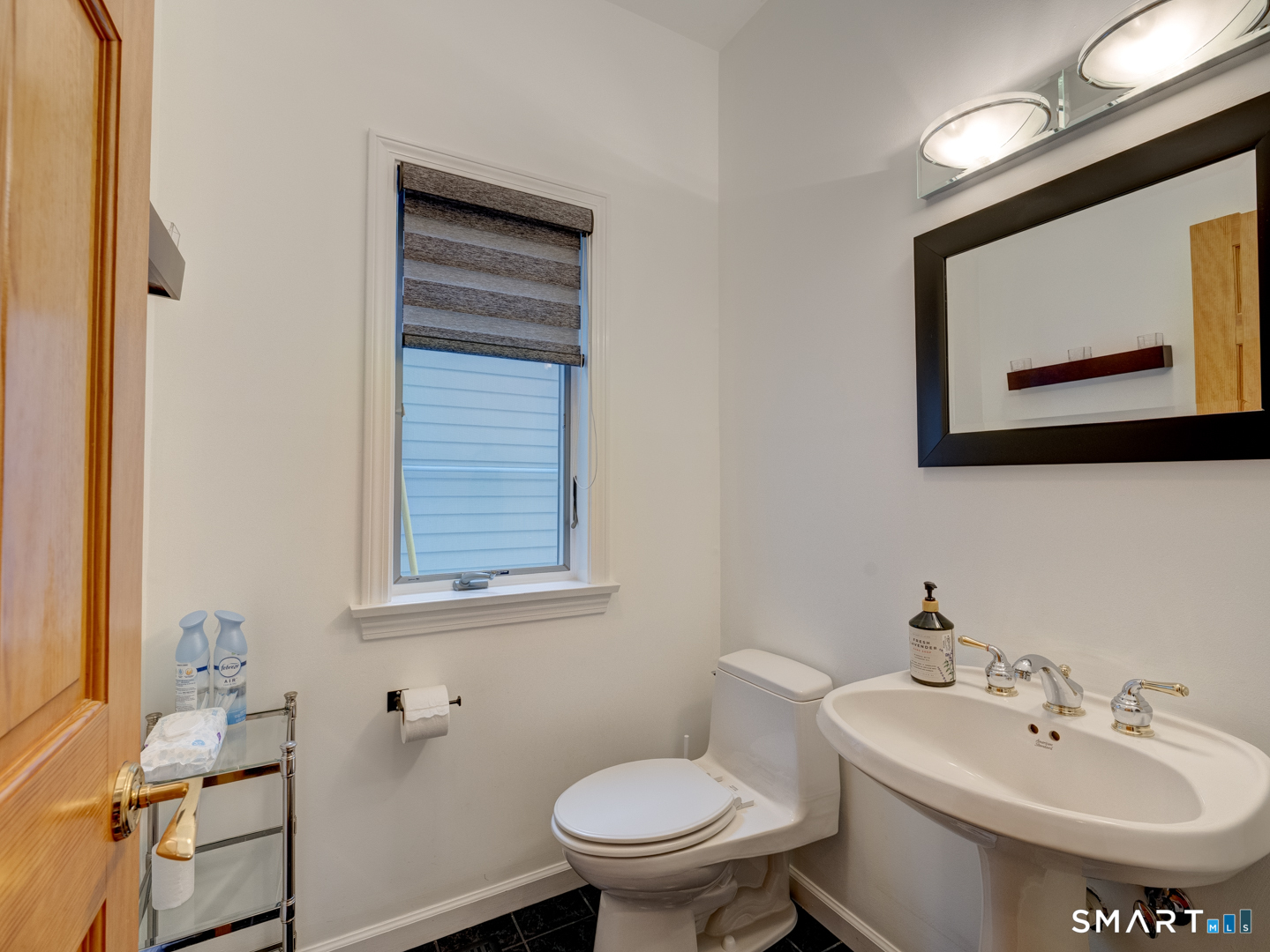 32 Avebury Lane Tolland CT 06084