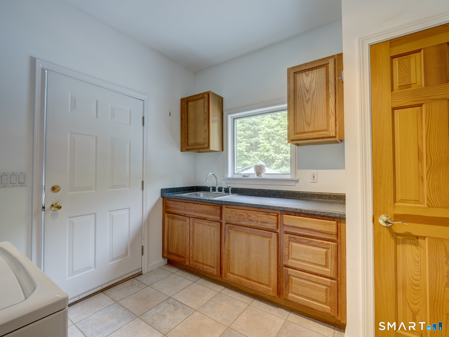 32 Avebury Lane Tolland CT 06084