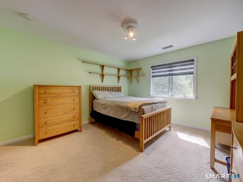 32 Avebury Lane Tolland CT 06084