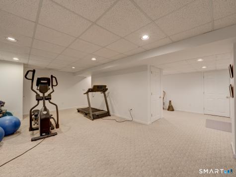 32 Avebury Lane Tolland CT 06084