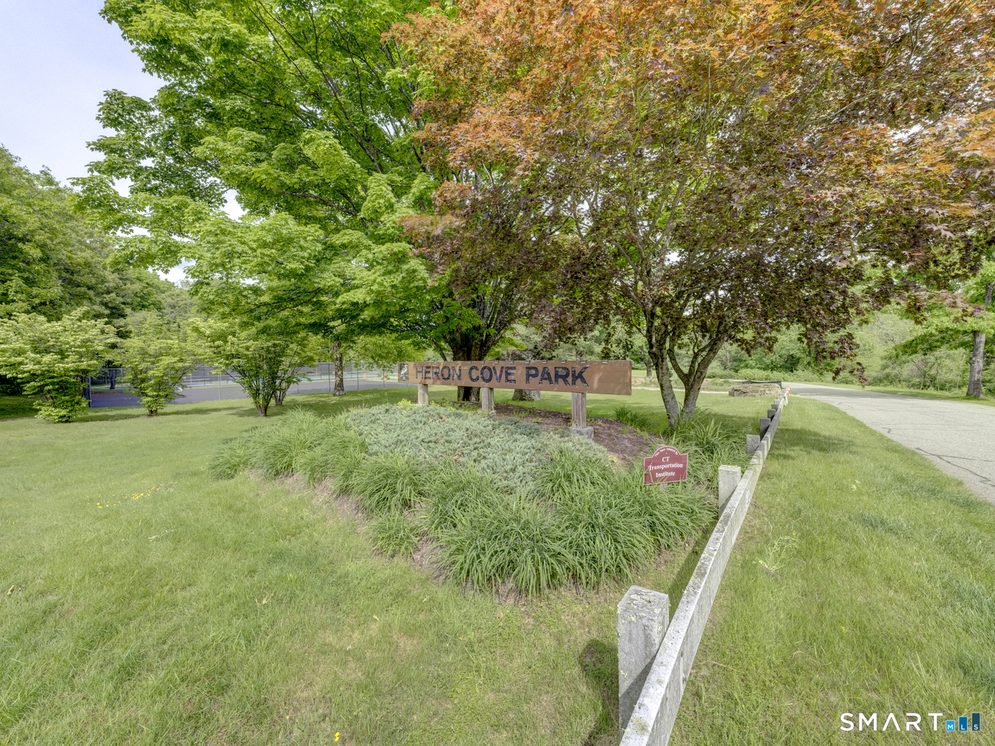 32 Avebury Lane Tolland CT 06084