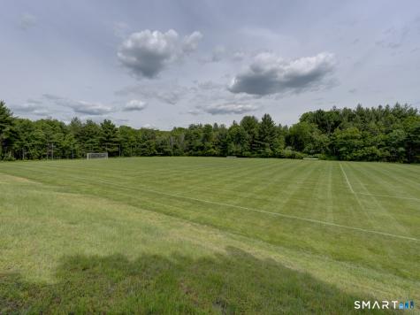32 Avebury Lane Tolland CT 06084