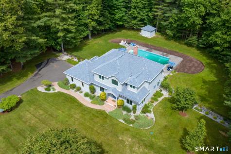32 Avebury Lane Tolland CT 06084