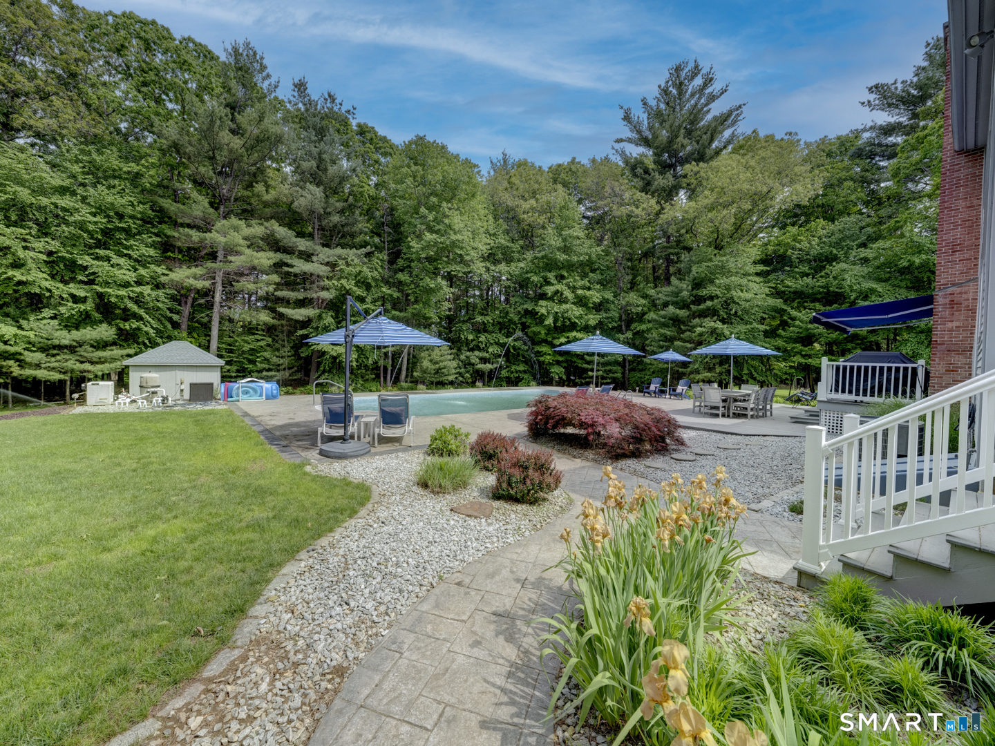 32 Avebury Lane Tolland CT 06084
