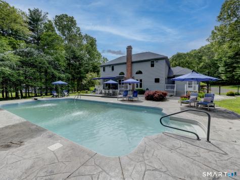32 Avebury Lane Tolland CT 06084