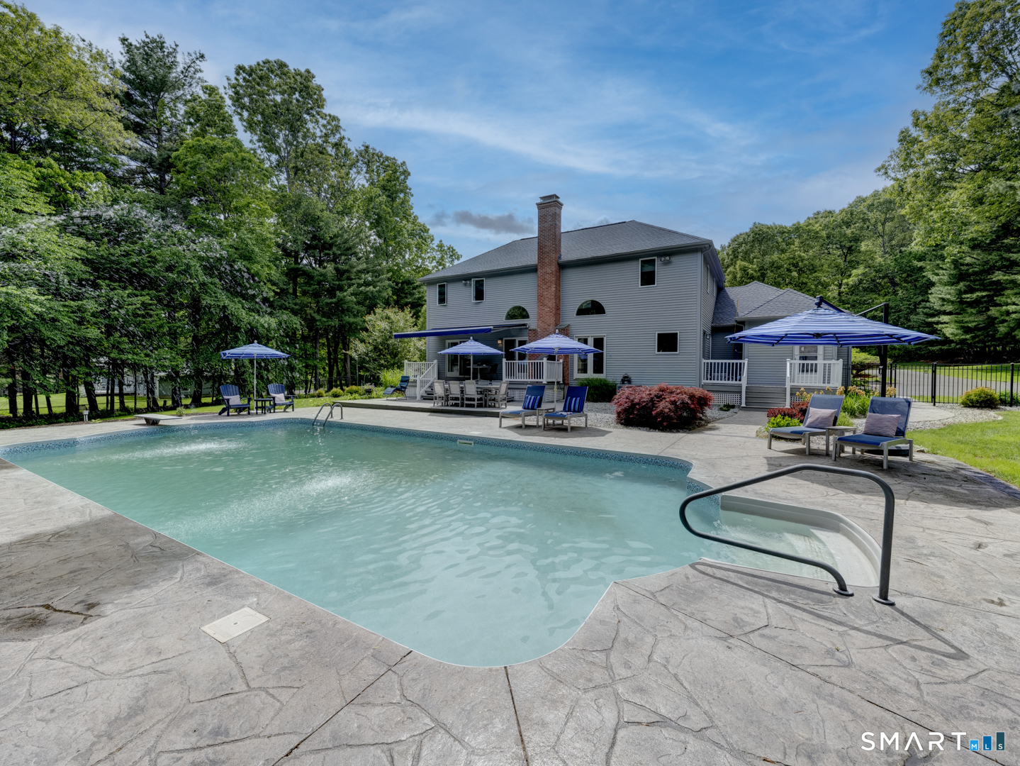 32 Avebury Lane Tolland CT 06084