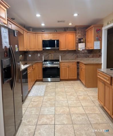 12 Briarwoods Terrace Trumbull CT 06611