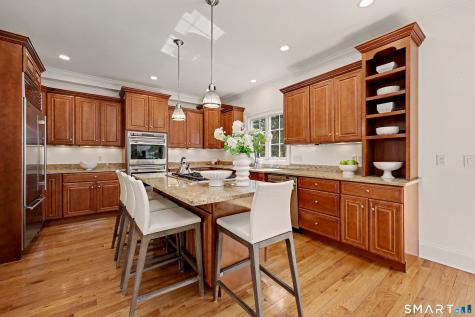 10 Chapman Place Redding CT 06896