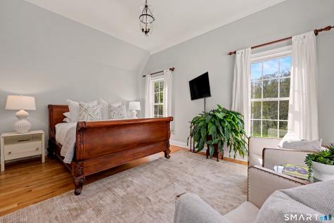 10 Chapman Place Redding CT 06896
