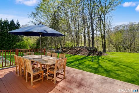 10 Chapman Place Redding CT 06896