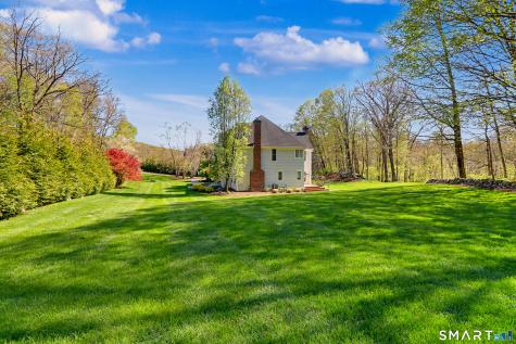 10 Chapman Place Redding CT 06896