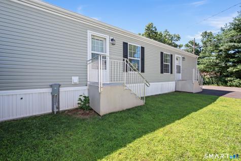 21 Western Sands Bridge Wallingford CT 06492