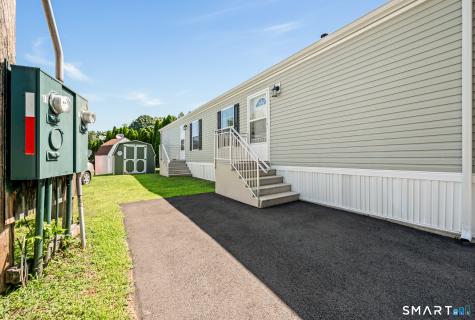 21 Western Sands Bridge Wallingford CT 06492