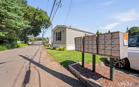 21 Western Sands Bridge Wallingford CT 06492