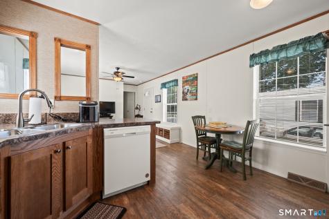 21 Western Sands Bridge Wallingford CT 06492