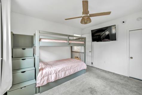 16 Silver Hill Road Derby CT 06418