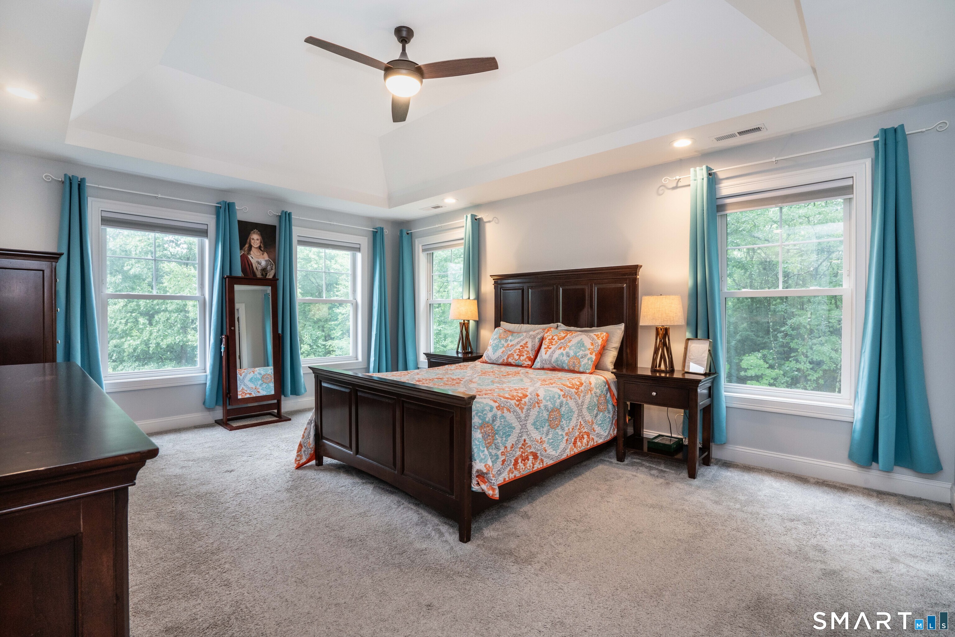 8 Windmill Lane Canton CT 06019