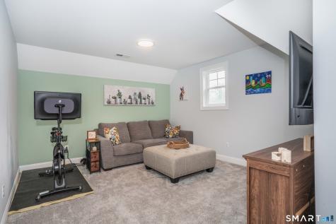 8 Windmill Lane Canton CT 06019