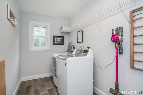 8 Windmill Lane Canton CT 06019
