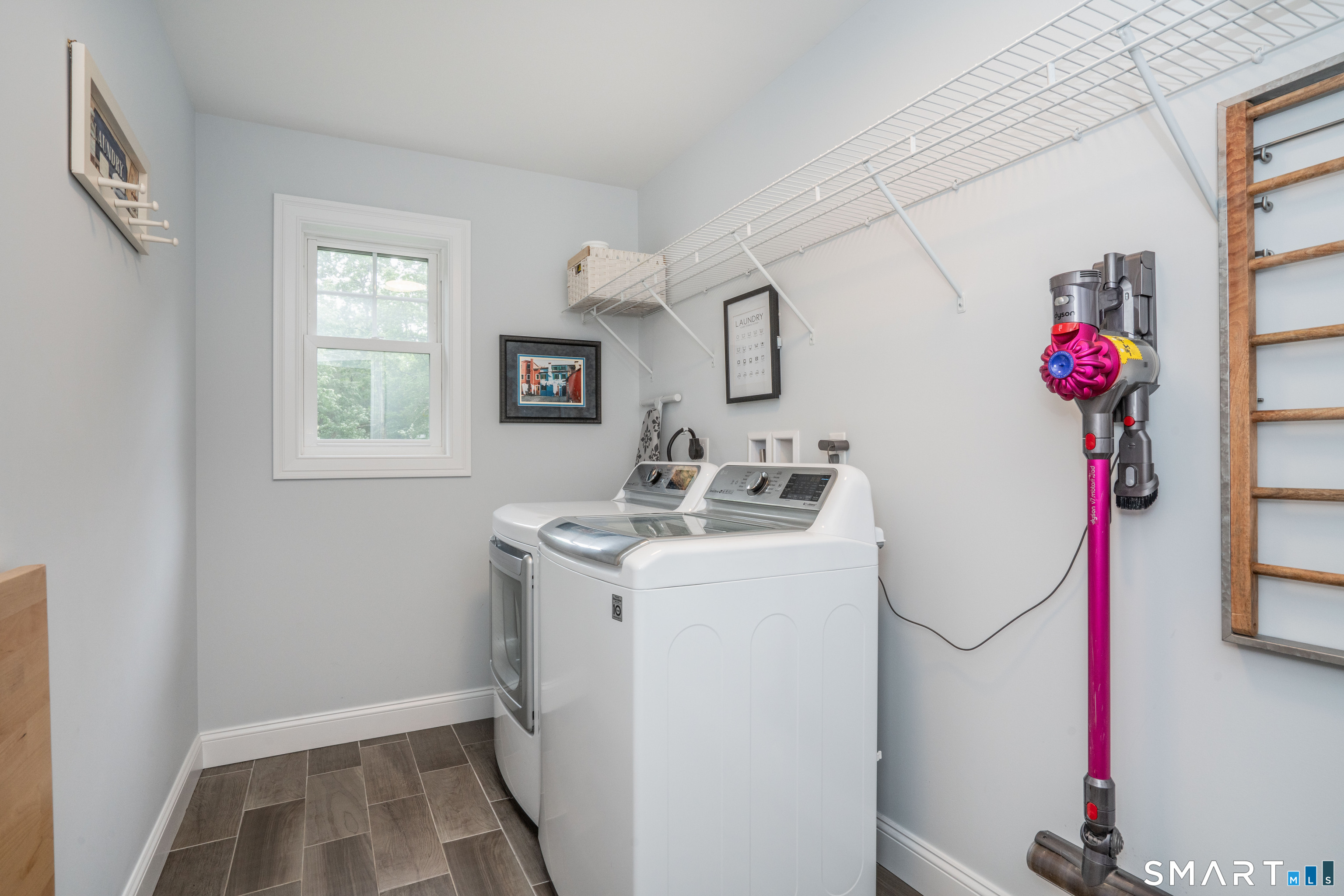 8 Windmill Lane Canton CT 06019