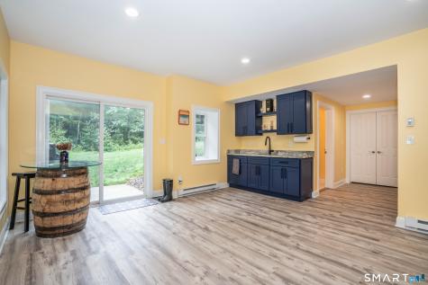 8 Windmill Lane Canton CT 06019