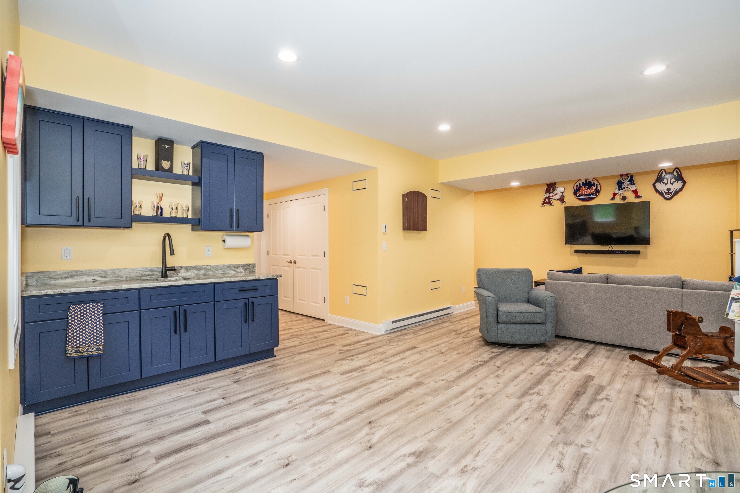 8 Windmill Lane Canton CT 06019