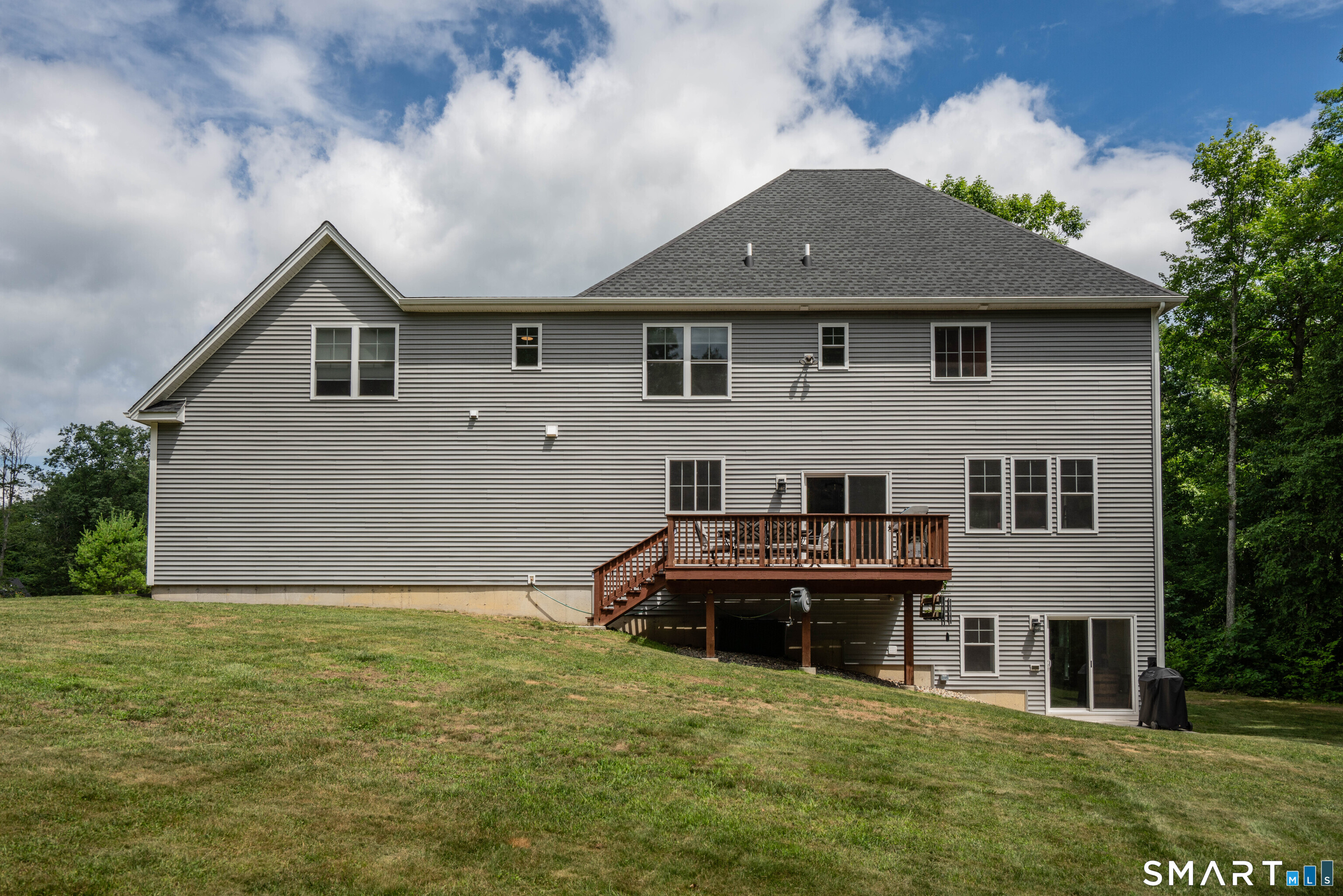 8 Windmill Lane Canton CT 06019