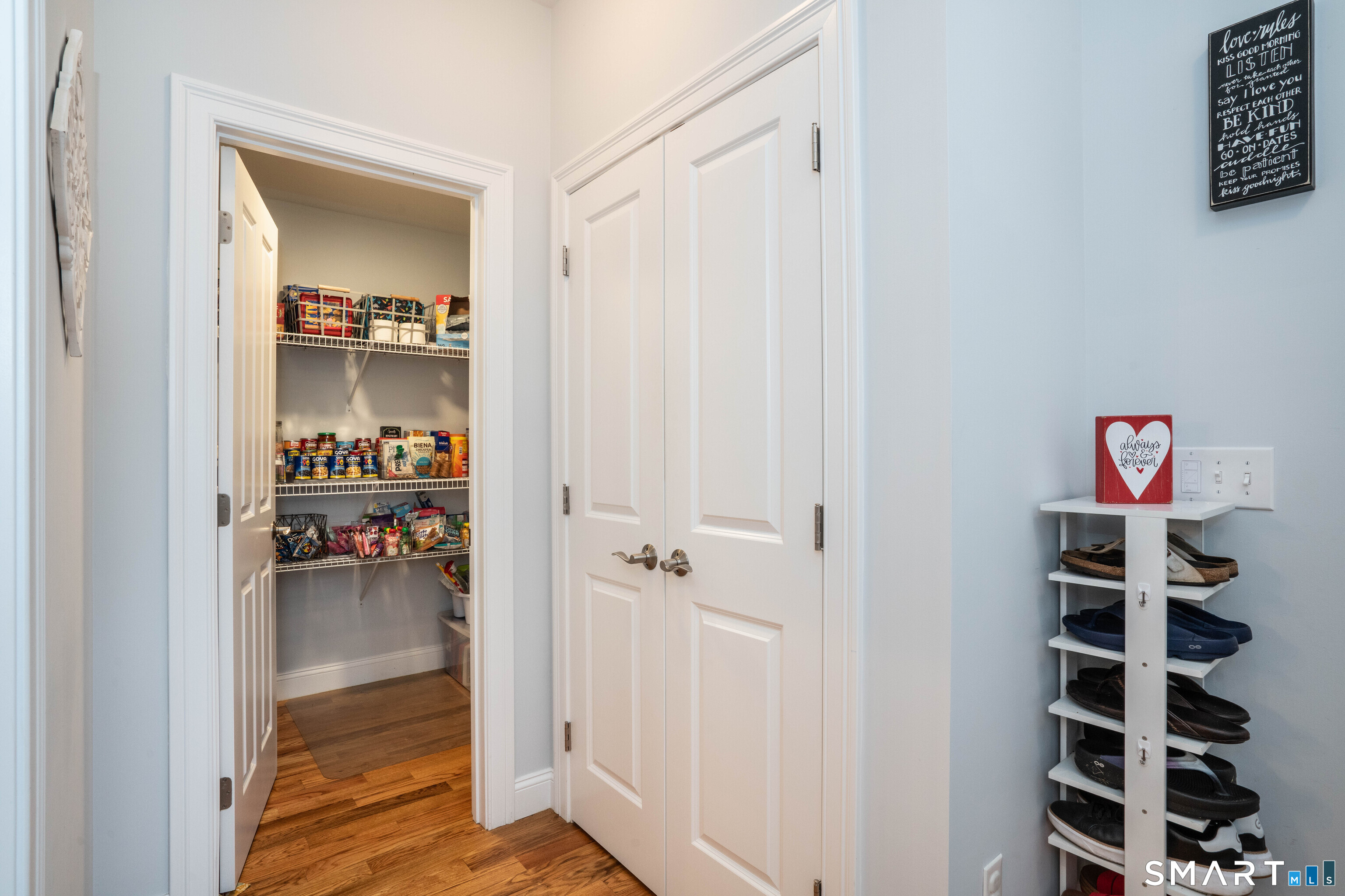 8 Windmill Lane Canton CT 06019