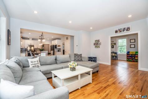 8 Windmill Lane Canton CT 06019