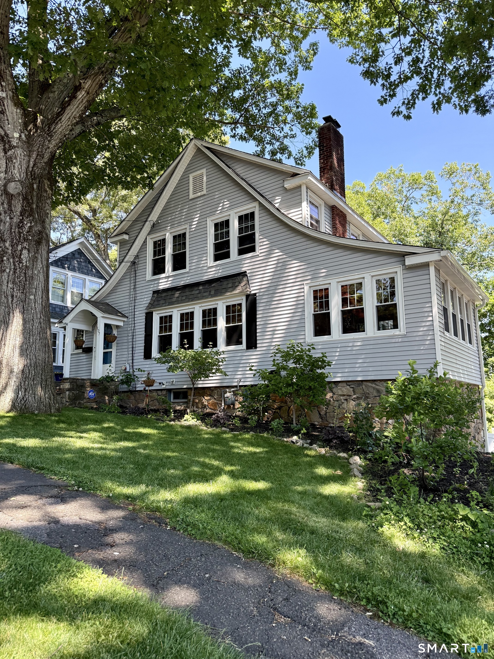 107 Knapp Street Stamford CT 06907