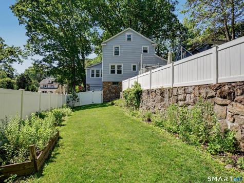 107 Knapp Street Stamford CT 06907
