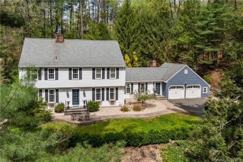 156 Reverknolls Avon CT 06001