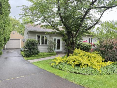 17 Edgecomb Street Hamden CT 06517