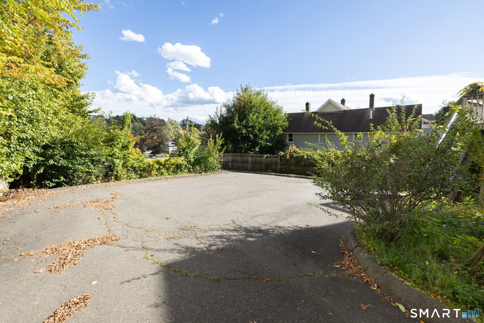 472 West Street Bristol CT 06010