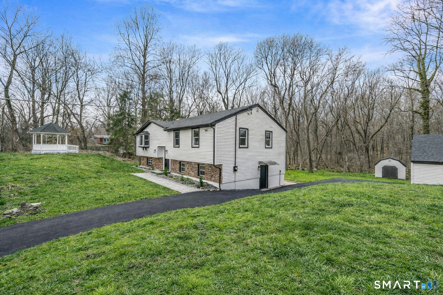 156 Fresh Meadow Lane Milford CT 06461