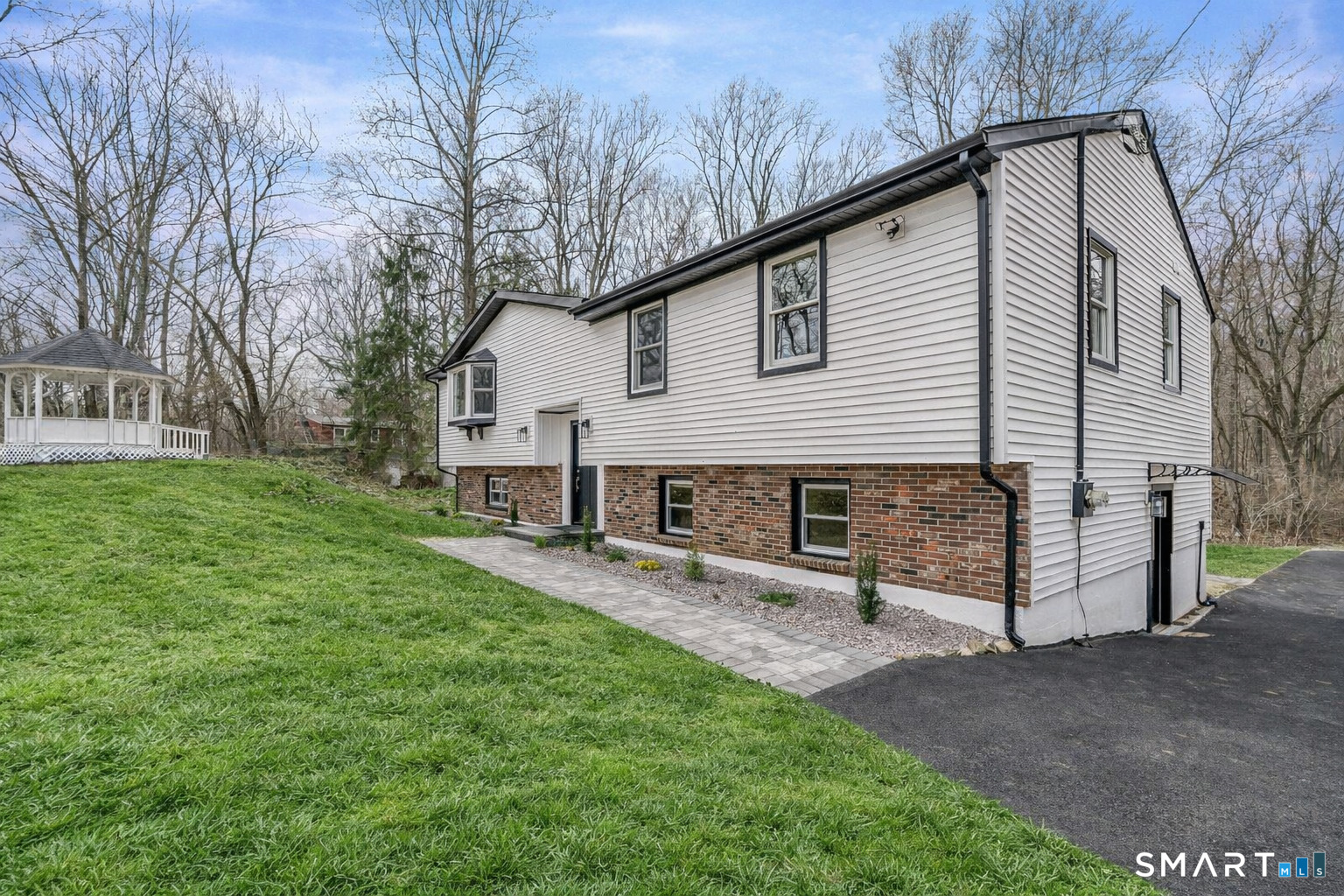 156 Fresh Meadow Lane Milford CT 06461