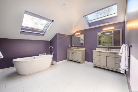 15 Griffing Pond Road Branford CT 06405