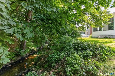 20 Woodrow Avenue Norwich CT 06360