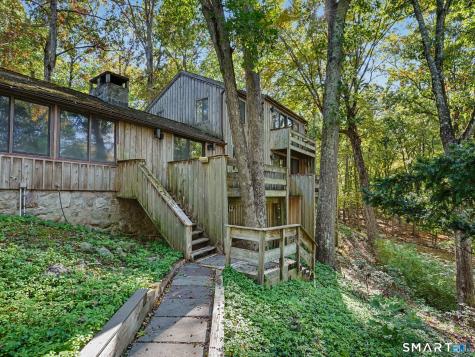 140 Vista Road Wilton CT 06897