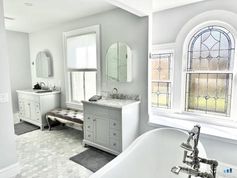 688 Main North Street Southbury CT 06488